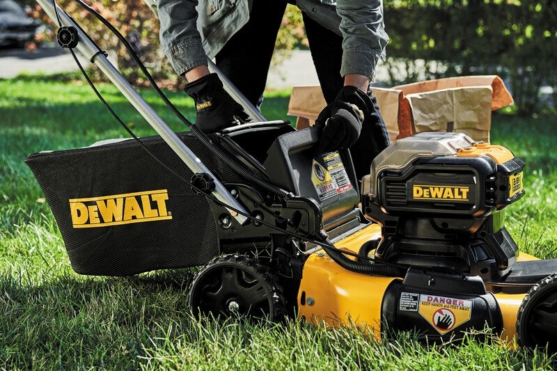 DeWalt DCMWSP564N-XJ 36V (2X18V) XR Brushless Selbstfahrundde Rasundmäher 53cm - Bild 5