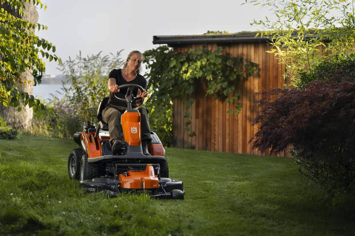 Husqvarna R 200iX AWD Akku Front Aufsitzmäher NIEUW! - Bild 4