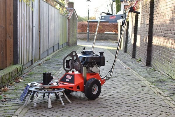 Nimos MUG-C Unkrautbürstemachine
