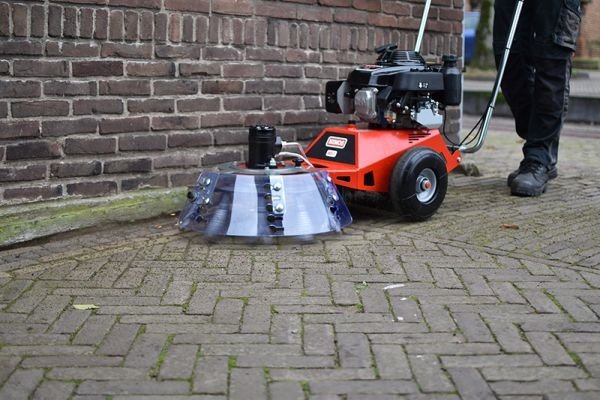 Nimos MUG-C Unkrautbürstemachine - Bild 2