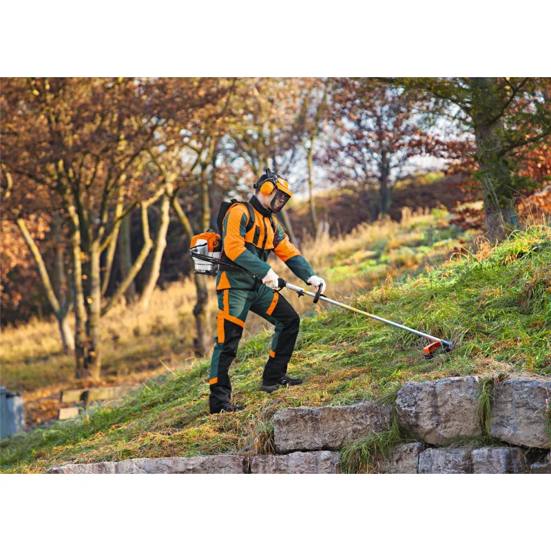 Stihl Ruggedragund Bundzin- Freischneider/Kantundmaaier FR 460 TC-EFM - Bild 3