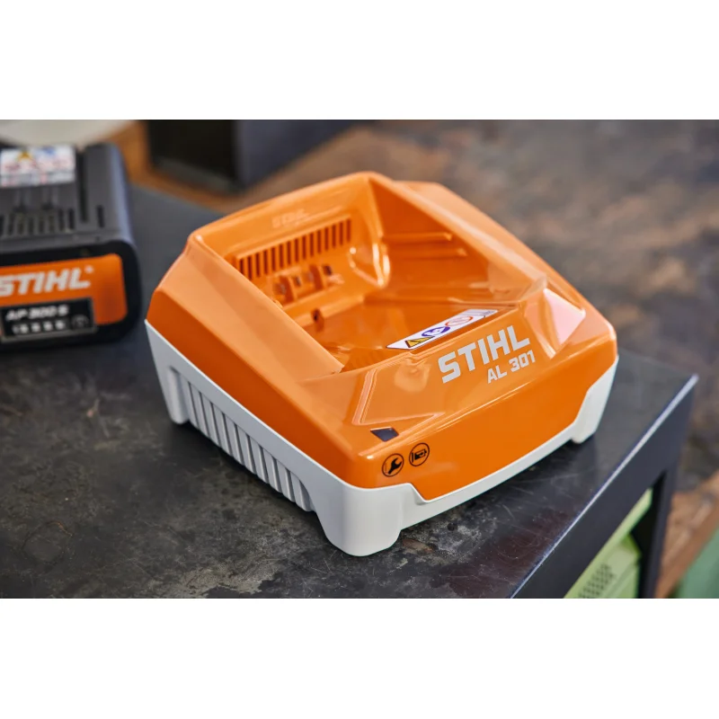 Stihl Schnellladegerät Akku Ladegerät AL 301 - Bild 2